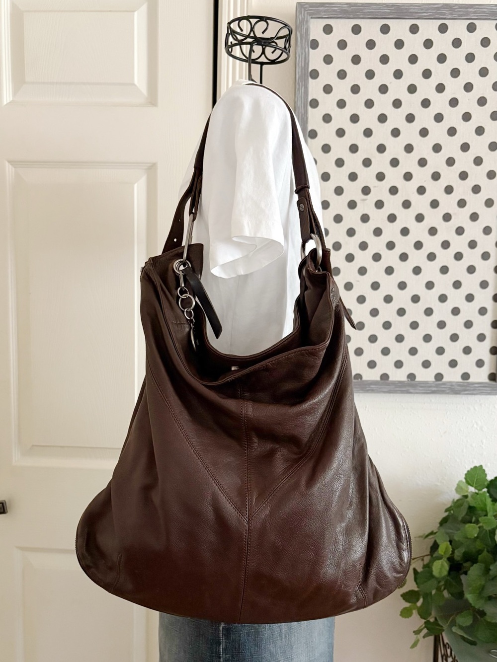 Tylie Malibu Brown Leather Hobo Tote Bag Extendable Zipper Around Access
